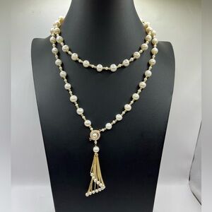Lariat Pearl and Gold Tone Necklace Reversible Adjustable Modern Ornate Closure